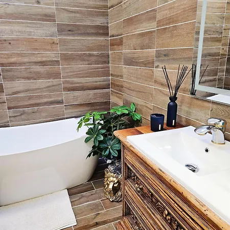 Dolce Vita, Luxury & Sea View - Front Of Casino Lägenhet *