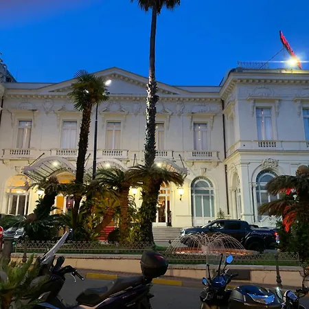 Dolce Vita, Luxury & Sea View - Front Of Casino Appartement